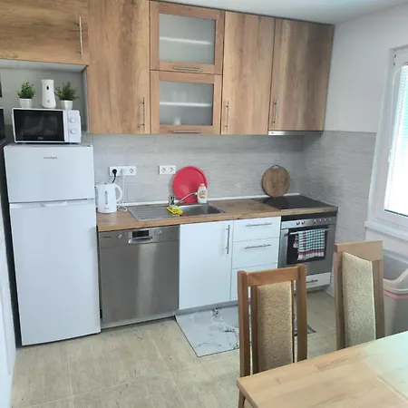 Apartman Amina *